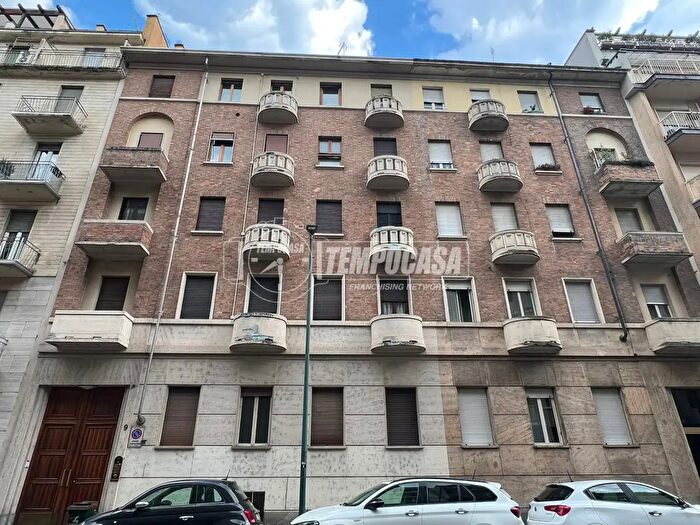 Appartamento quadrilocale in vendita in Via Felice Briccarello, Torino