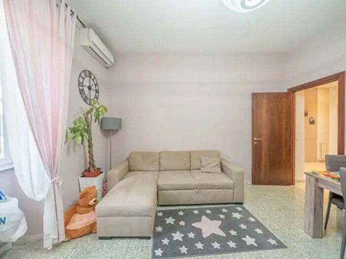 Appartamento trilocale in vendita in Via Augusto Casciani, Roma