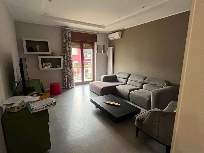 Appartamento con 5 locali in vendita in Corso Garibaldi, Portici