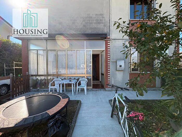 Casa trilocale in vendita in Via Antonio Cantore, Abano Terme