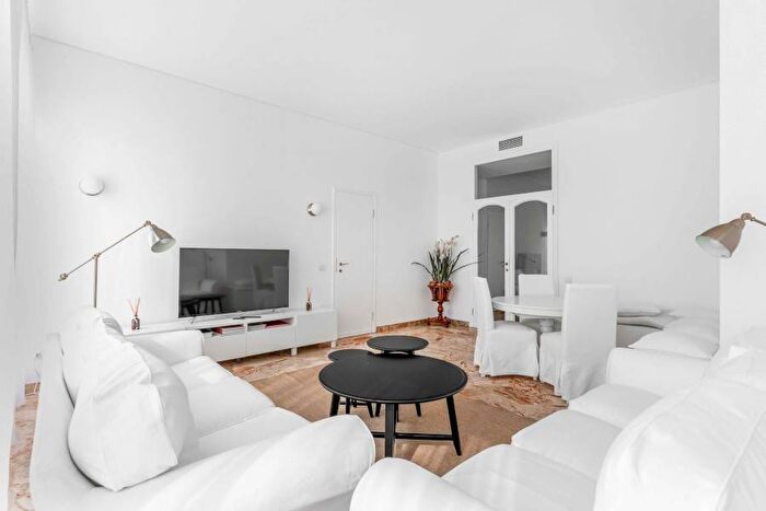 Appartamento quadrilocale in affitto in Via Filippo Turati, Porta Nuova, Milano