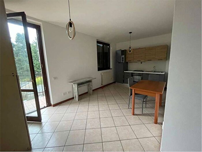 Appartamento monolocale in affitto in Via Piave, Centro, Vergiate