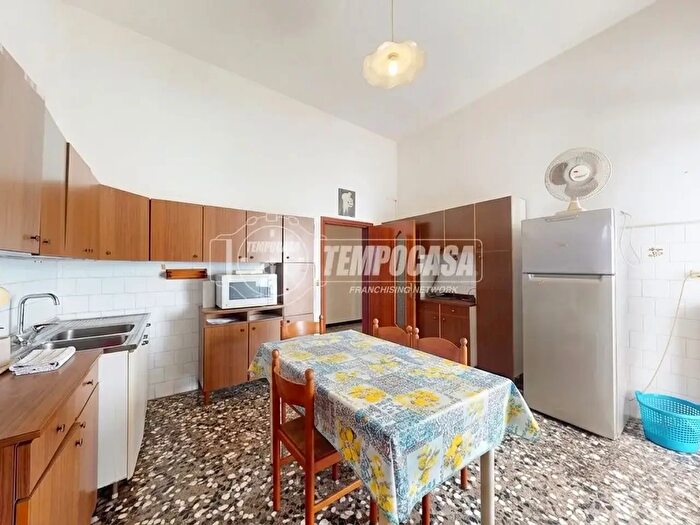 Casa con 5 locali in vendita in Via Provinciale, Miggiano