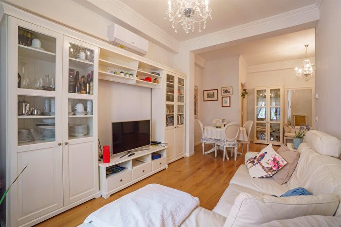 Case in Vendita e in Affitto - 3