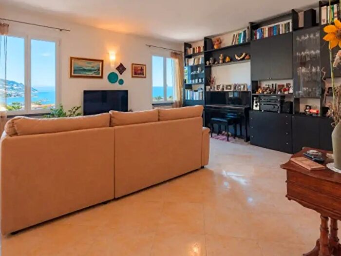 Appartamento con 5 locali in vendita in Via Madonna Ruota, Bordighera
