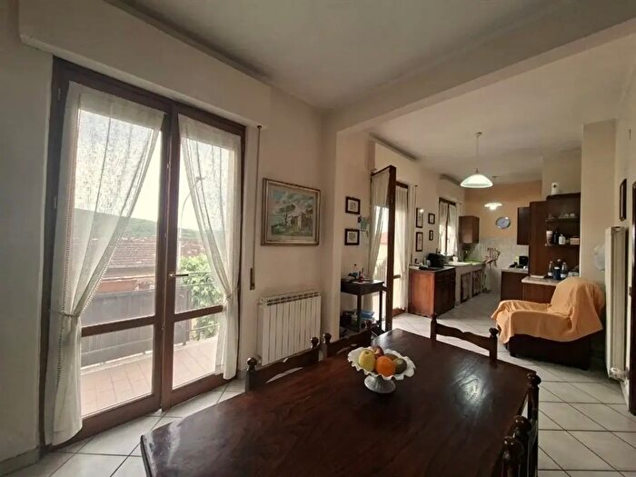 Casa con 8 locali in vendita in Laterina Pergine Valdarno