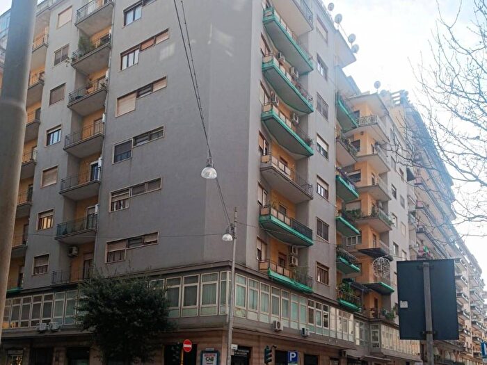Appartamento trilocale in affitto in Corso Umberto I, Borgo, Taranto