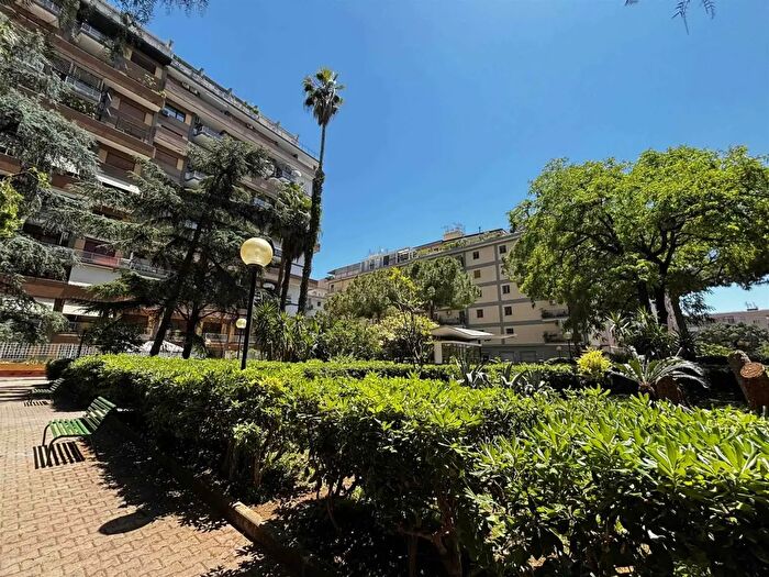 Appartamento quadrilocale in vendita in Via Tramontana, Palermo