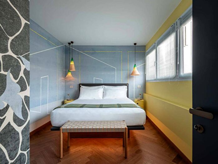 Appartamento bilocale in affitto in Via Alessandro Manzoni, Scala Manzoni, Milano