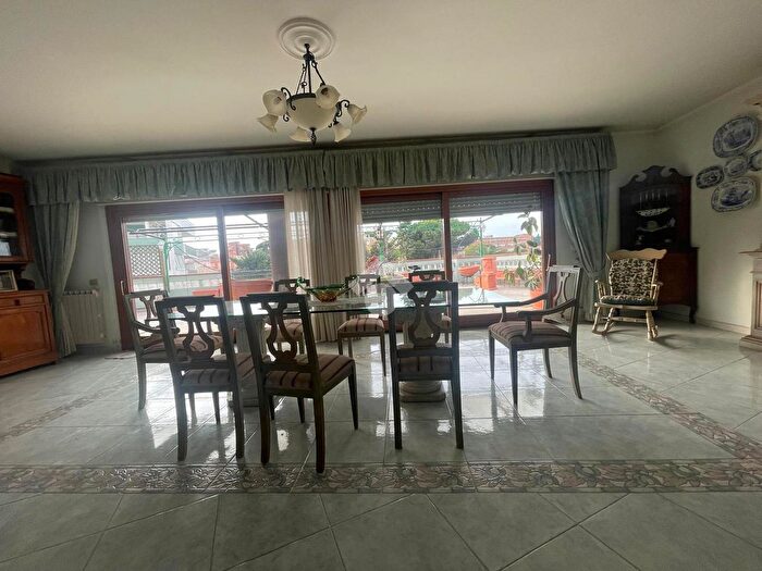 Appartamento con 8 locali in vendita in Via Romana, Nettuno