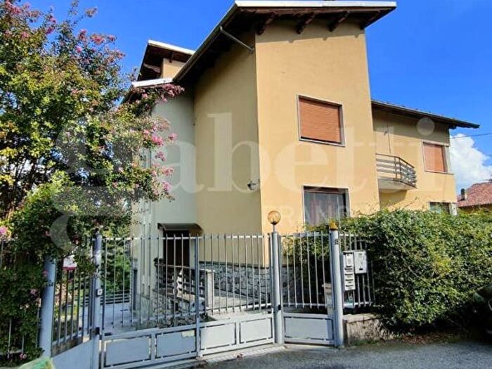 Appartamento quadrilocale in affitto in Via De Giovannini, Vandorno Piazzo Cossila, Biella
