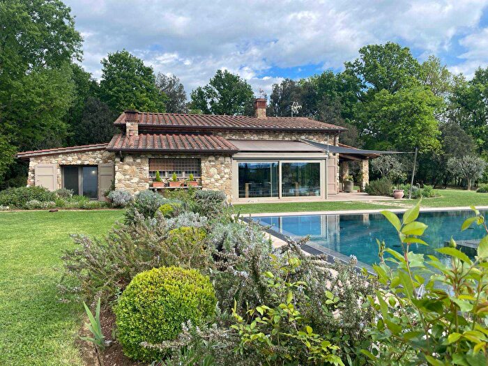 Casa con 7 locali in vendita in Via delle Pinete, Fucecchio