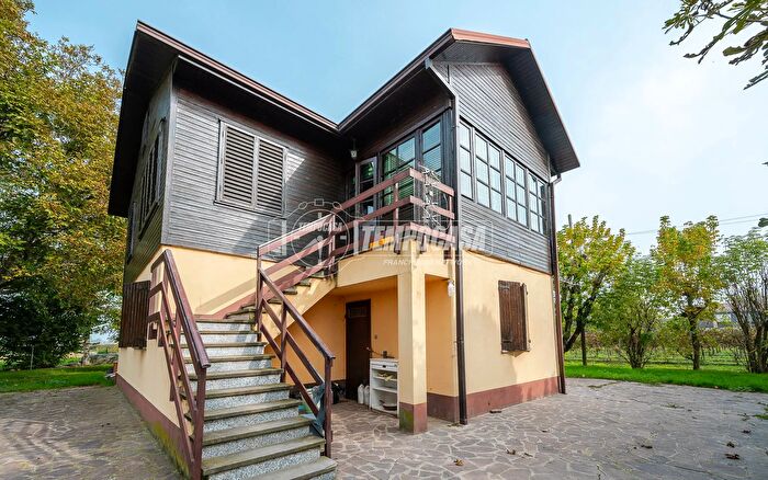 Casa trilocale in vendita in Via Monchio, San Cesario Sul Panaro