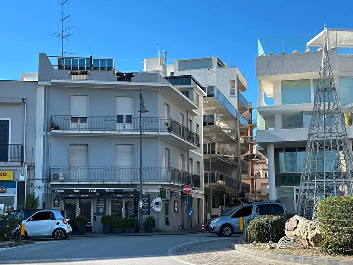 Appartamento trilocale in vendita in Via San Giovanni Angolo Via dei Mille, Milazzo