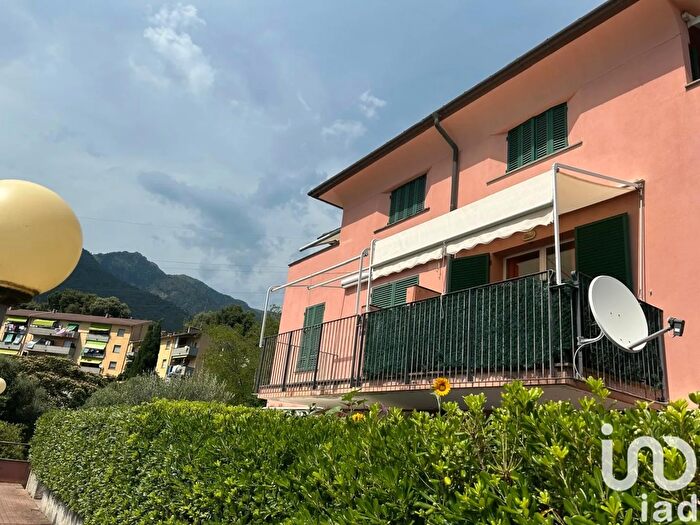 Appartamento con 5 locali in vendita in Via Giardini Valverde, Cogoleto