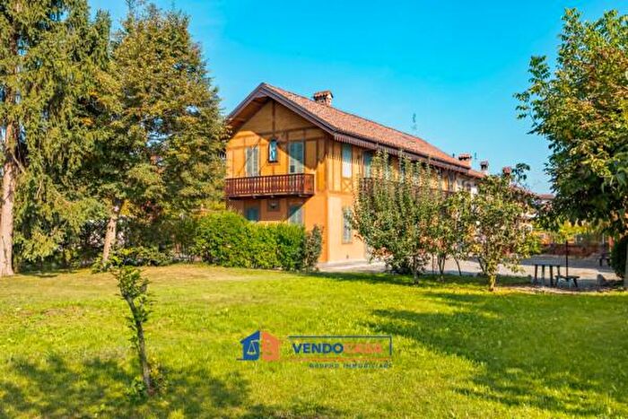 Casa con 6 locali in vendita in Via della Morina, Savigliano