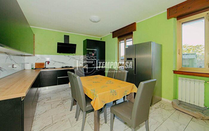 Appartamento quadrilocale in vendita in Via Raitè, Sartirana Lomellina