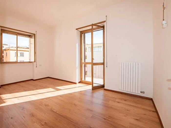 Appartamento trilocale in vendita in Via Montello, Lecce