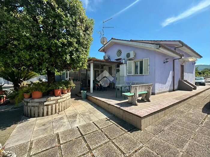 Casa trilocale in vendita in Via del Turchino, San Cesareo