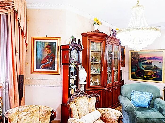 Case in Vendita e in Affitto - 3