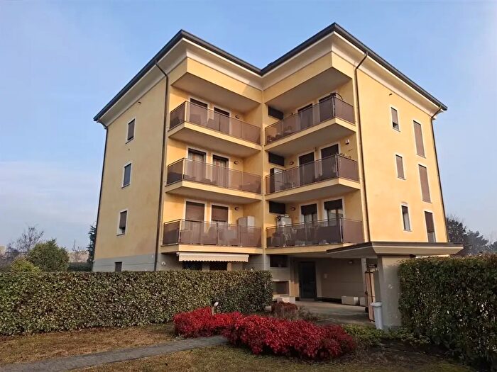 Appartamento quadrilocale in vendita in Via Gorizia, Meda