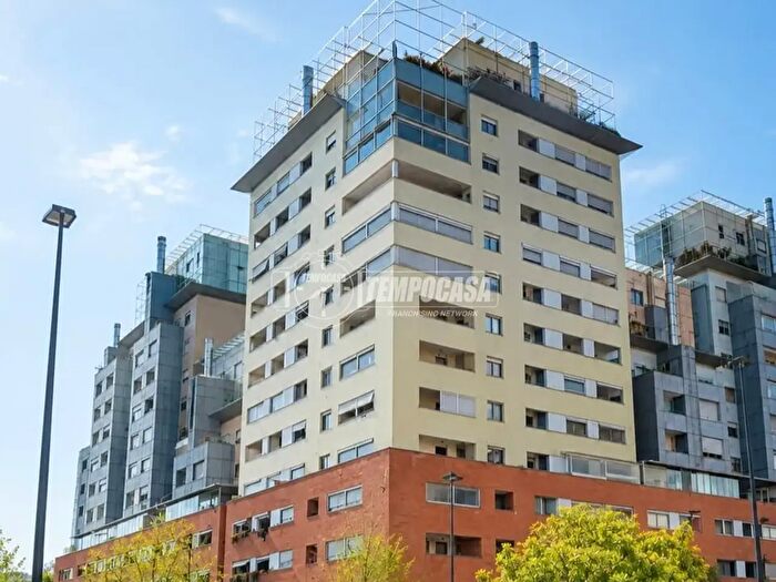 Appartamento trilocale in vendita in Via Val della Torre, Torino