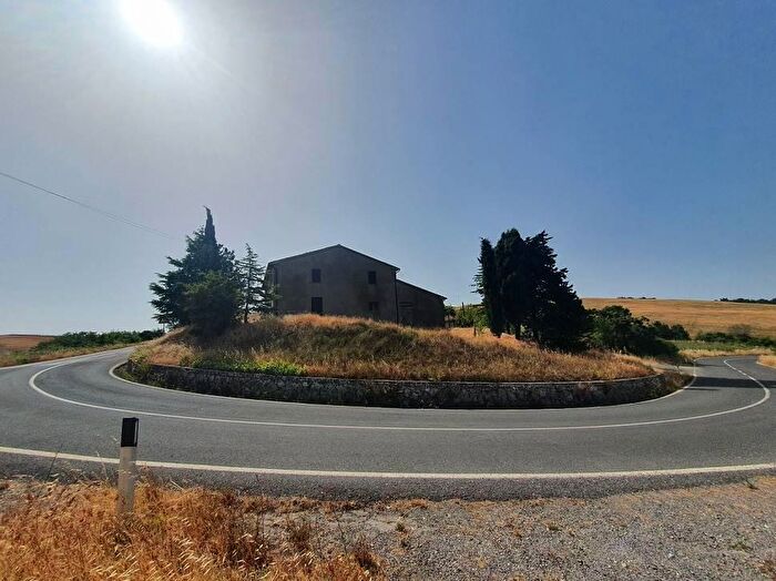 Casa con 5 locali in vendita in Radicofani