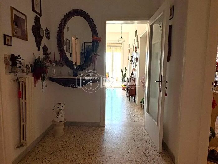 Appartamento con 6 locali in vendita in Via Ettore dAmore, Scorrano