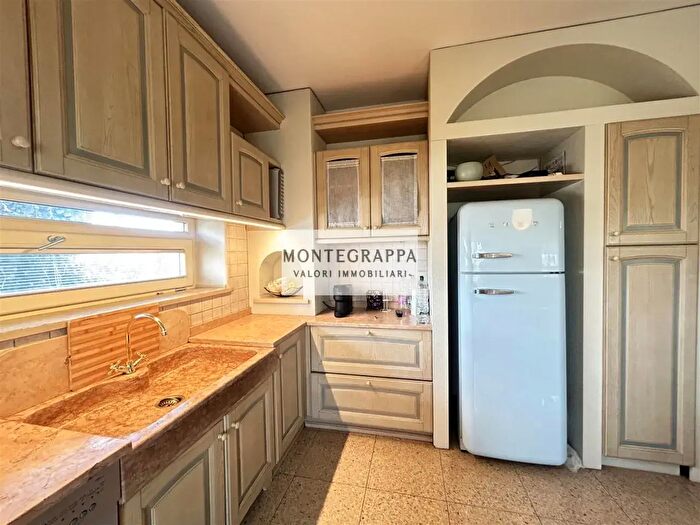 Appartamento con 5 locali in vendita in Don Matteo Gianella, Loria