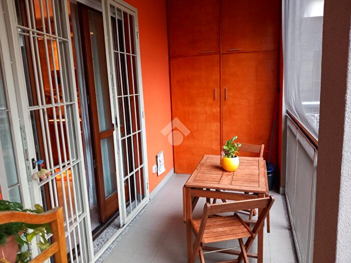 Appartamento trilocale in vendita in Via Ottobre, Rozzano