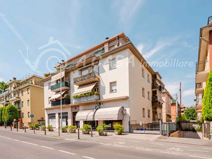 Appartamento con 5 locali in vendita in Via Venezia, Parma