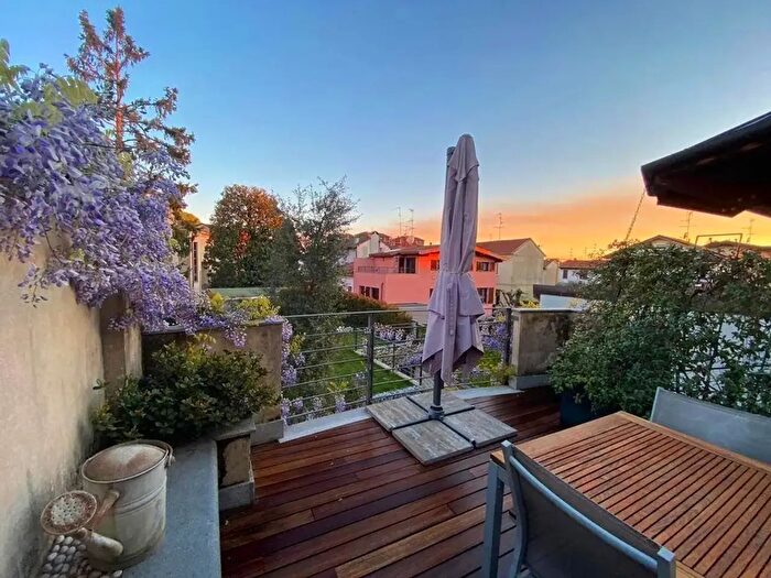 Casa con 6 locali in vendita in Via Cadorna, Nova Milanese