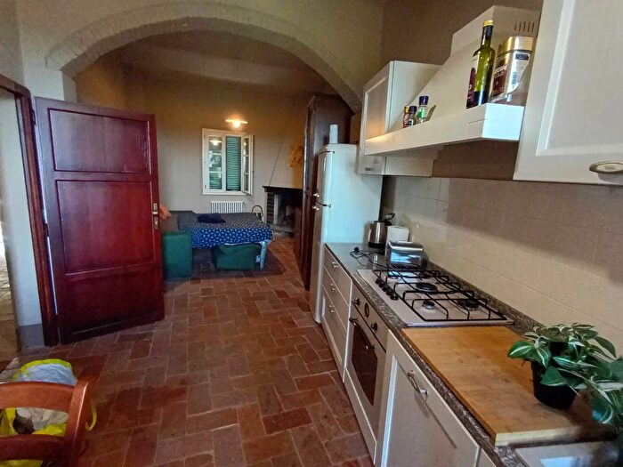 Appartamento bilocale in affitto in Piazza della Torre, Casciana Terme Lari