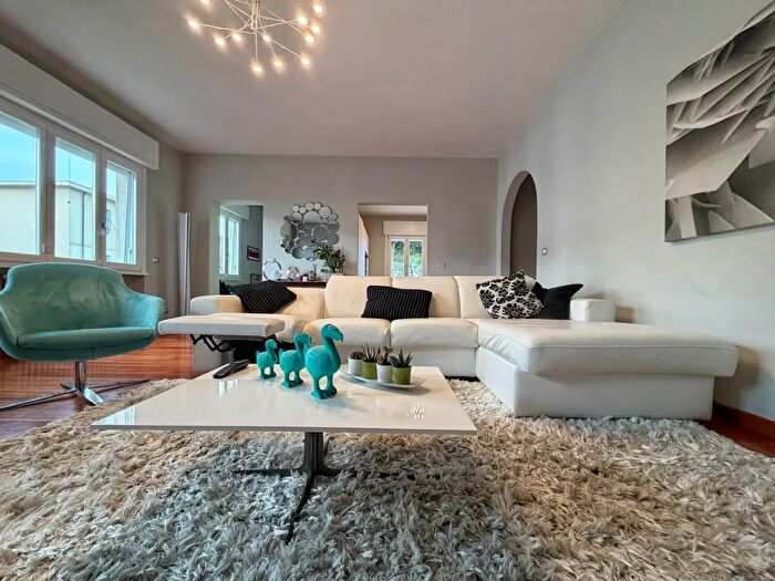 Casa con 5 locali in vendita in Livorno