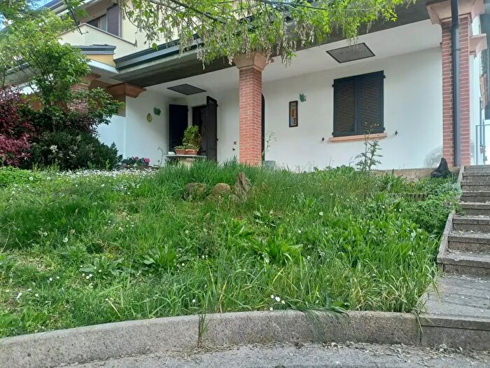 Casa con 5 locali in vendita in Via G Leopardi, Carpaneto Piacentino