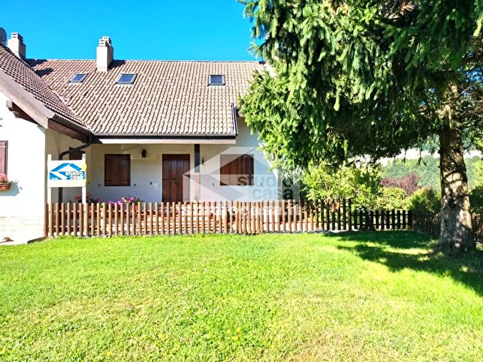 Casa con 5 locali in vendita in Via dei Pianeti, Brentonico