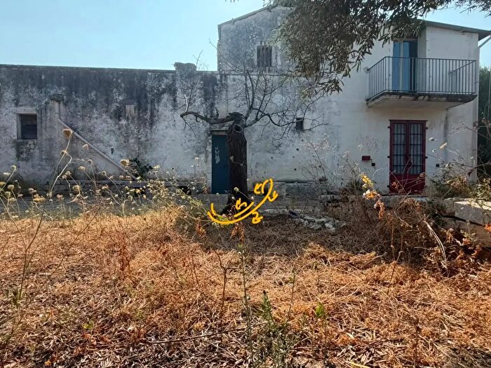 Casa con 10 locali in vendita in Contrada Chiancafredda, Castellana Grotte