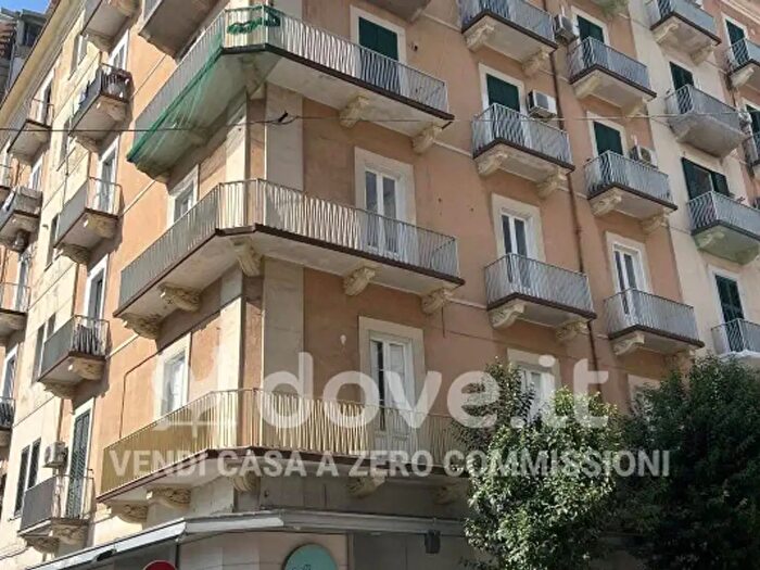 Appartamento trilocale in vendita in Via G Oberdan, Taranto