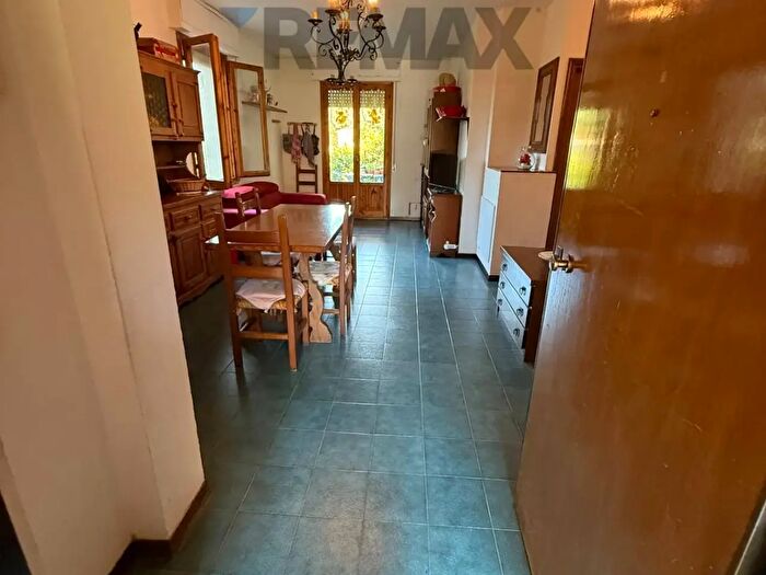 Appartamento quadrilocale in vendita in Via Campania, Empoli