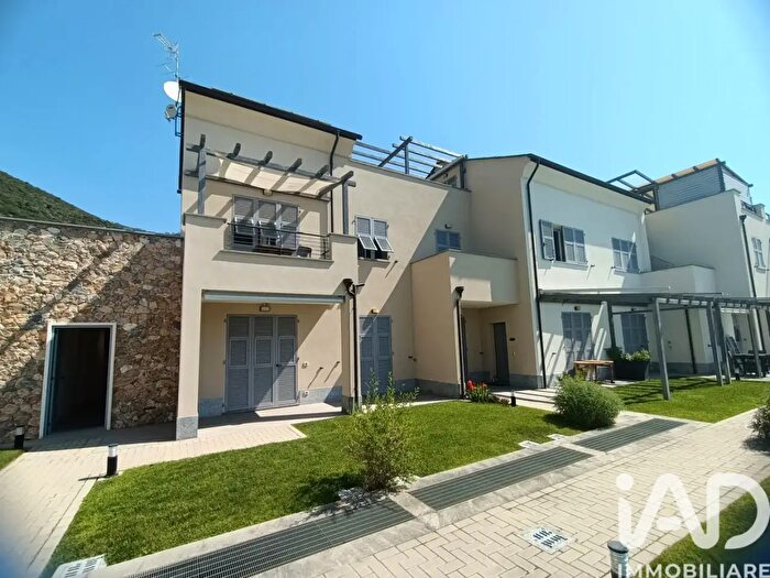 Appartamento trilocale in vendita in Via Maccagne, Boissano