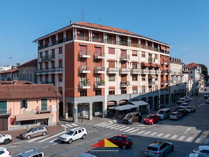Appartamento quadrilocale in vendita in Via Deportati Ebrei, Centro, Saluzzo