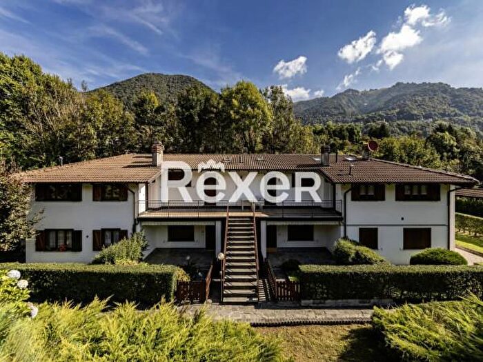 Appartamento bilocale in vendita in Via Case Sparse, Centro Valle Intelvi