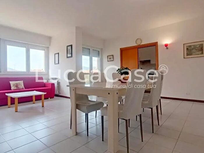Appartamento quadrilocale in vendita in Lucca
