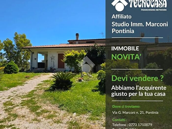 Casa quadrilocale in vendita in Str Novella, Latina