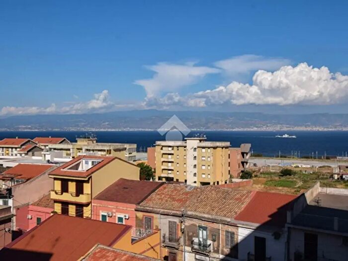 Appartamento trilocale in vendita in Via Marco Polo, Messina