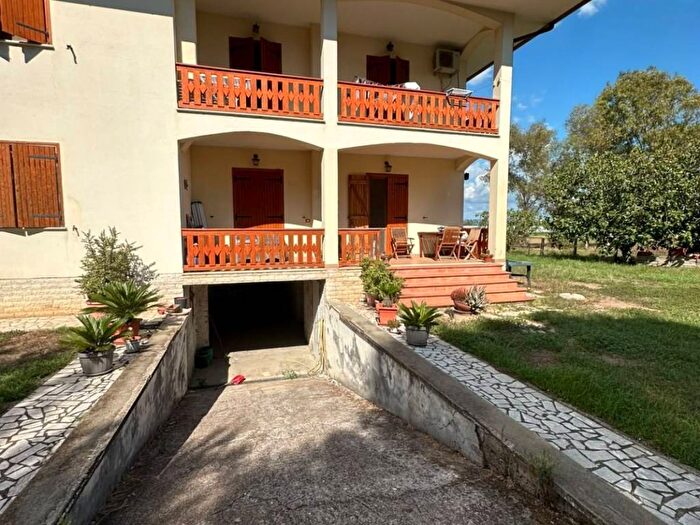 Appartamento con 5 locali in affitto in Via Tartaruga, Sabaudia