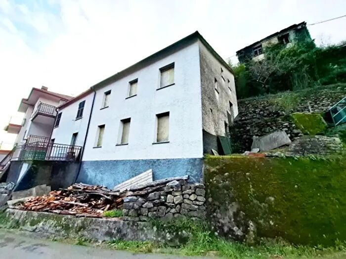 Casa trilocale in vendita in Lorsica