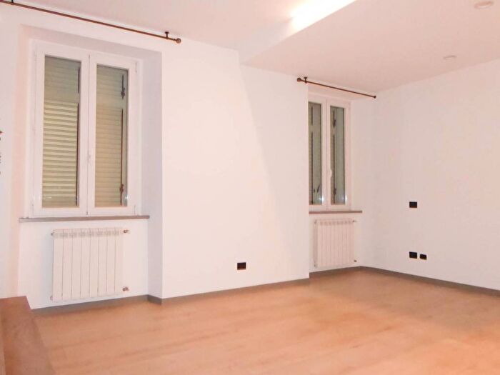 Appartamento trilocale in affitto in Via Adolfo Leghissa, Largo Barriera Ospedale Maggiore, Trieste