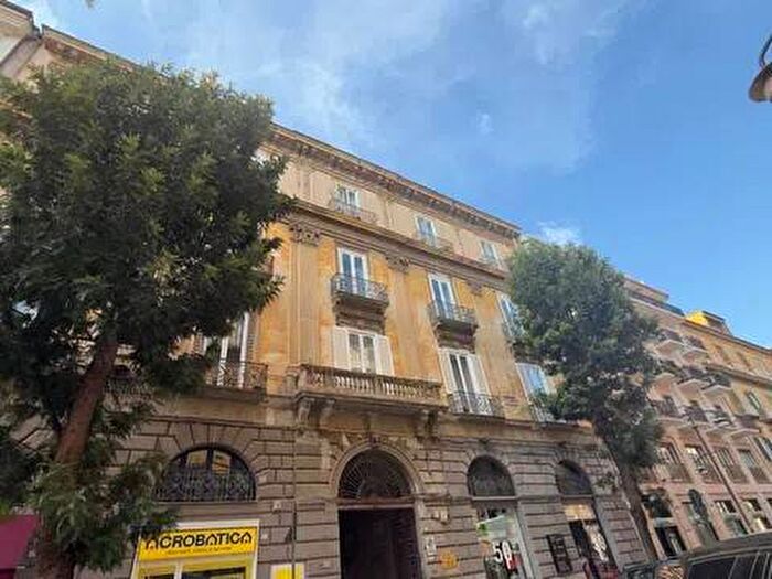 Appartamento con 6 locali in affitto in Corso Trieste, Centro Storico Corso Trieste, Caserta
