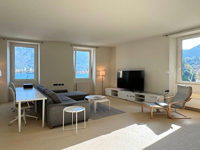 Appartamento trilocale in affitto in Via Giuseppe Parini, Malgrate